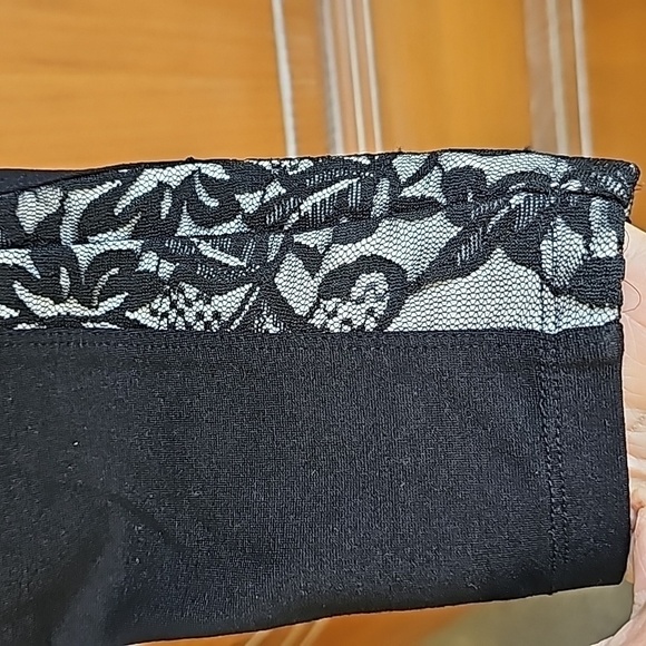 Marc New York legings with lace trim. Size medium.  Excellent - Picture 4 of 9